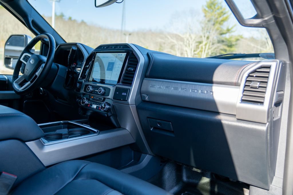 Used 2022 Ford F350 Platinum image 11
