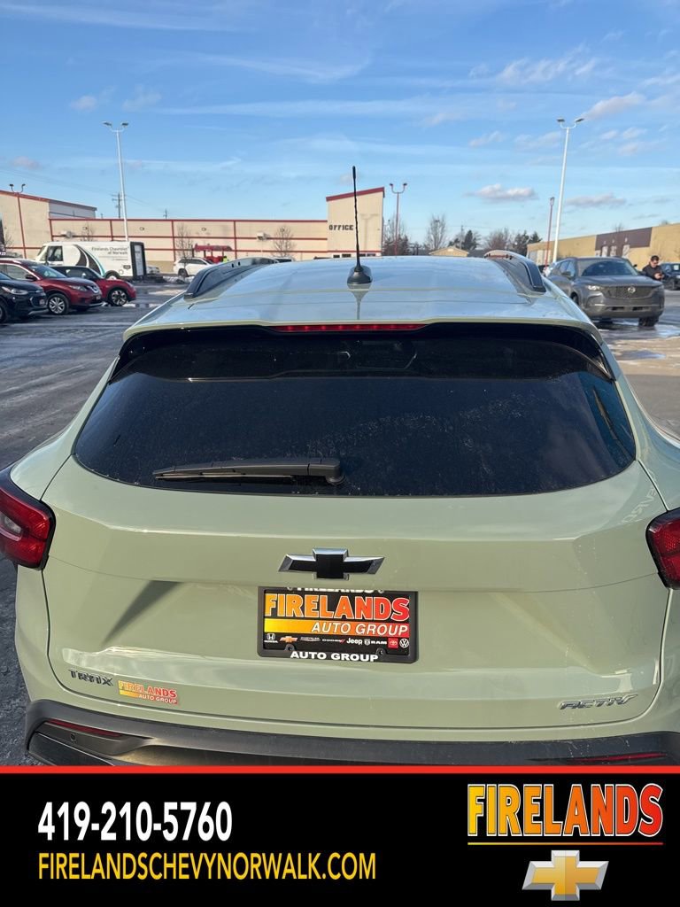 New 2026 Chevrolet Trax ACTIV w/ Sunroof Package image 95