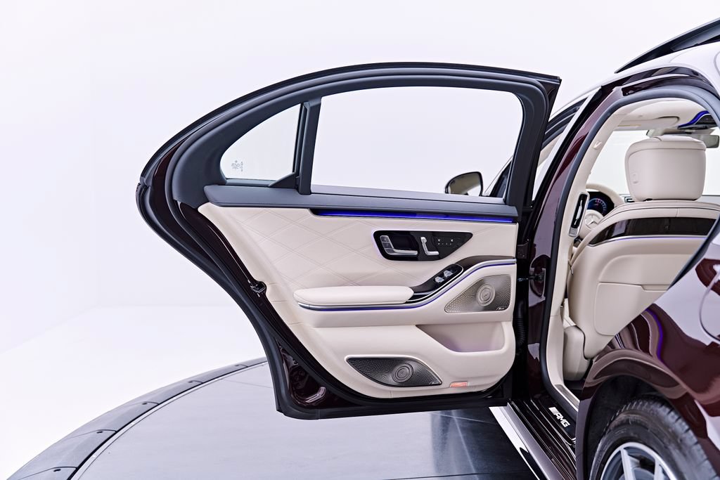 Used 2024 Mercedes-Benz S 63 AMG S image 37