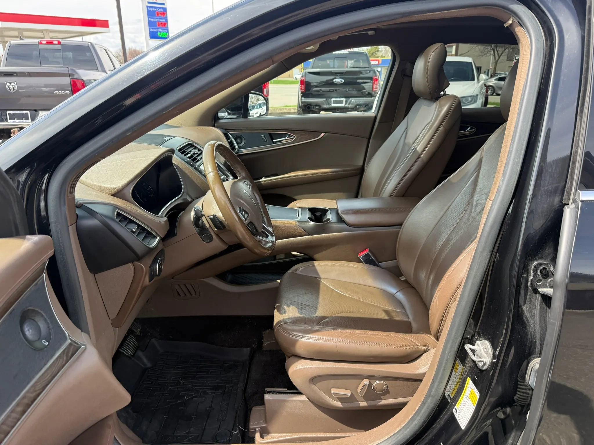 Used 2016 Lincoln MKX Reserve image 13