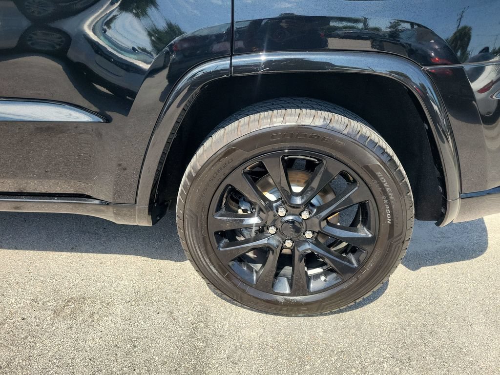 Used 2019 Jeep Grand Cherokee Altitude RWD image 30