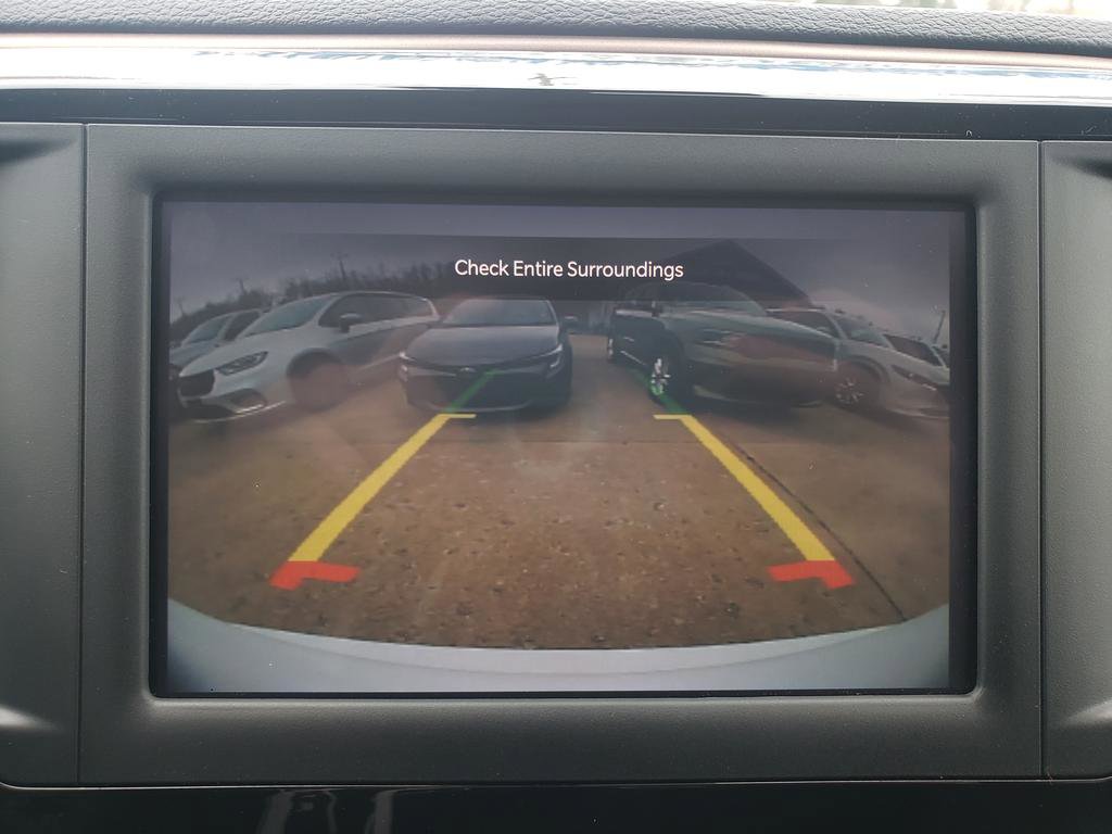 Used 2023 Chrysler Voyager LX image 19
