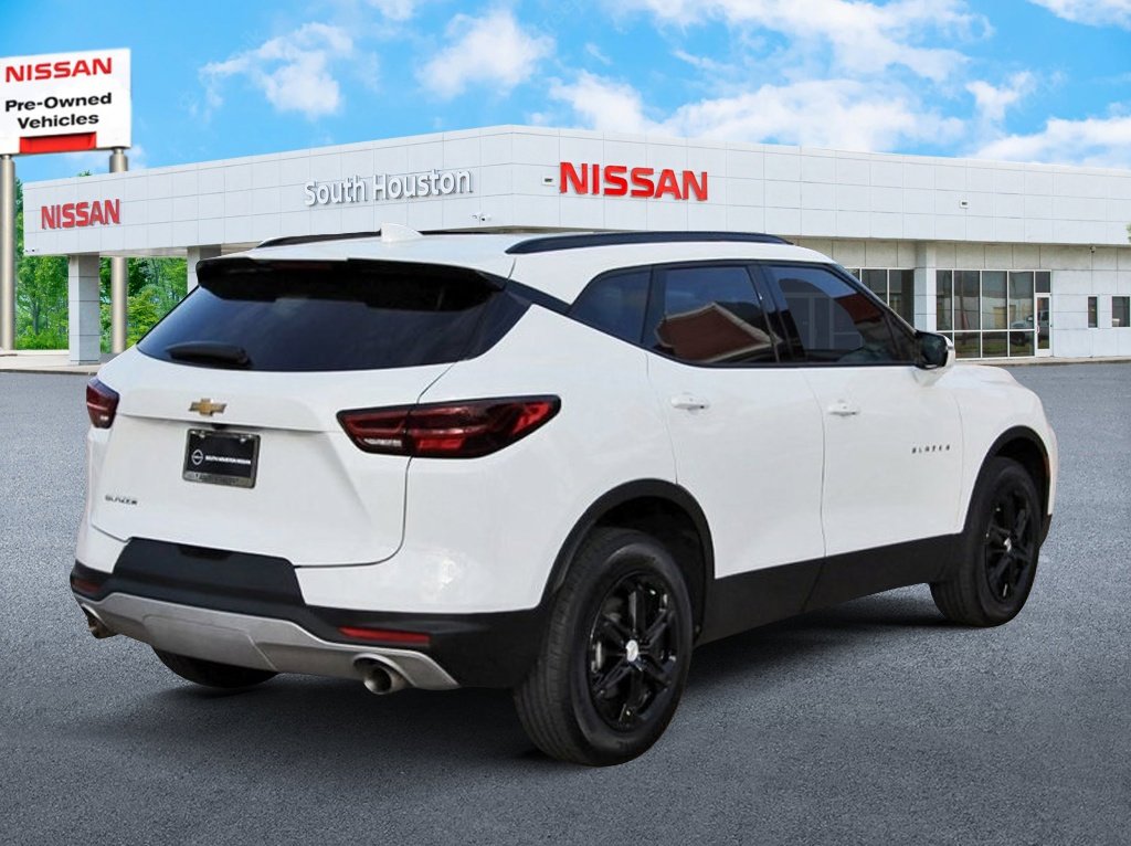 Used 2023 Chevrolet Blazer LT image 4