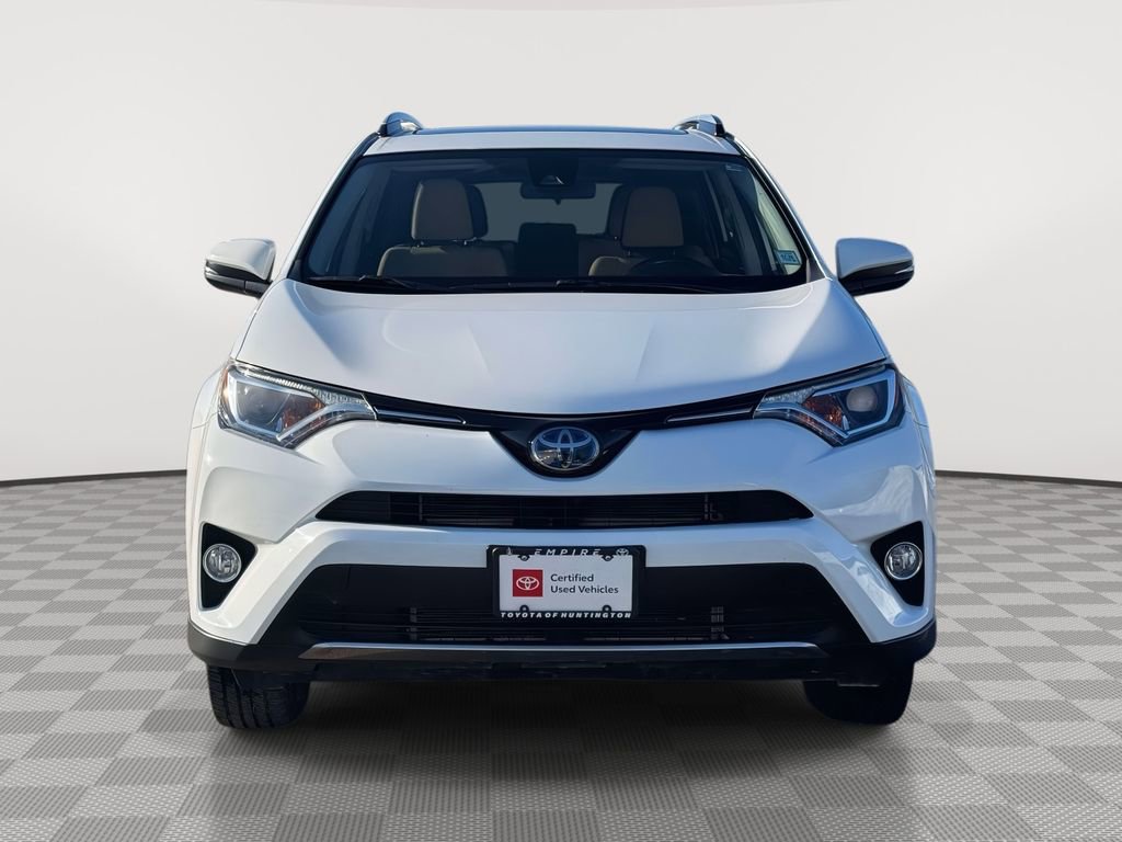 Used 2018 Toyota RAV4 XLE image 2