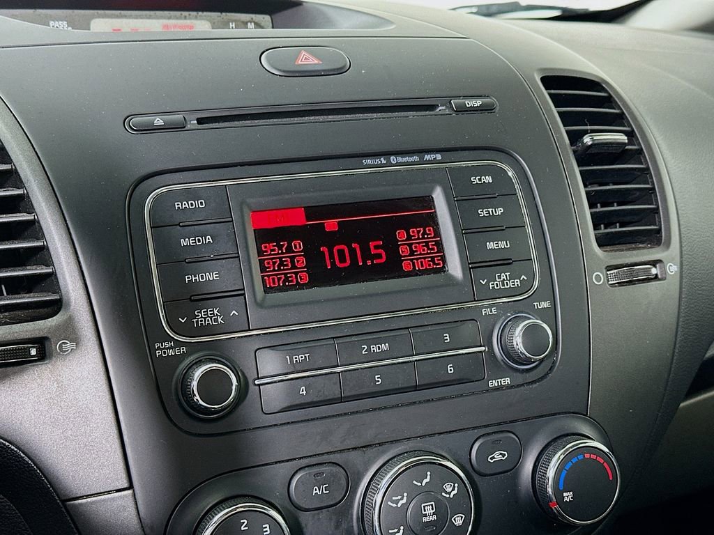 Used 2015 Kia Forte LX image 17