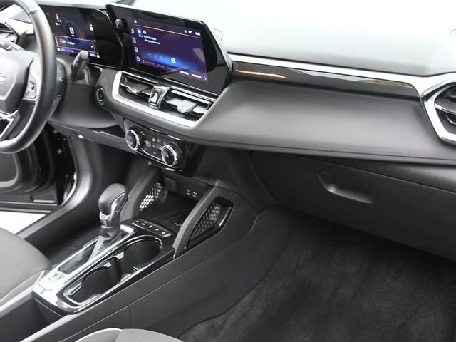 Used 2025 Chevrolet TrailBlazer LT w/ Convenience Package image 27
