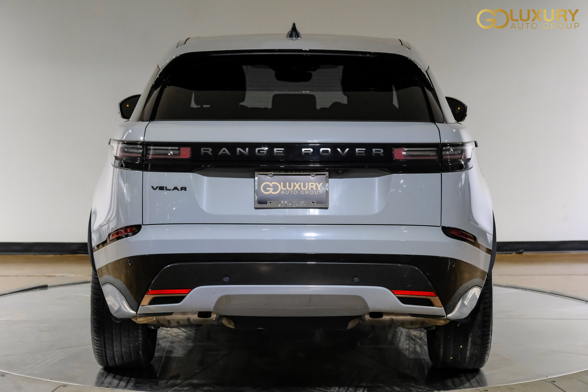 Used 2025 Land Rover Range Rover Velar Dynamic SE AWD/4WD image 11