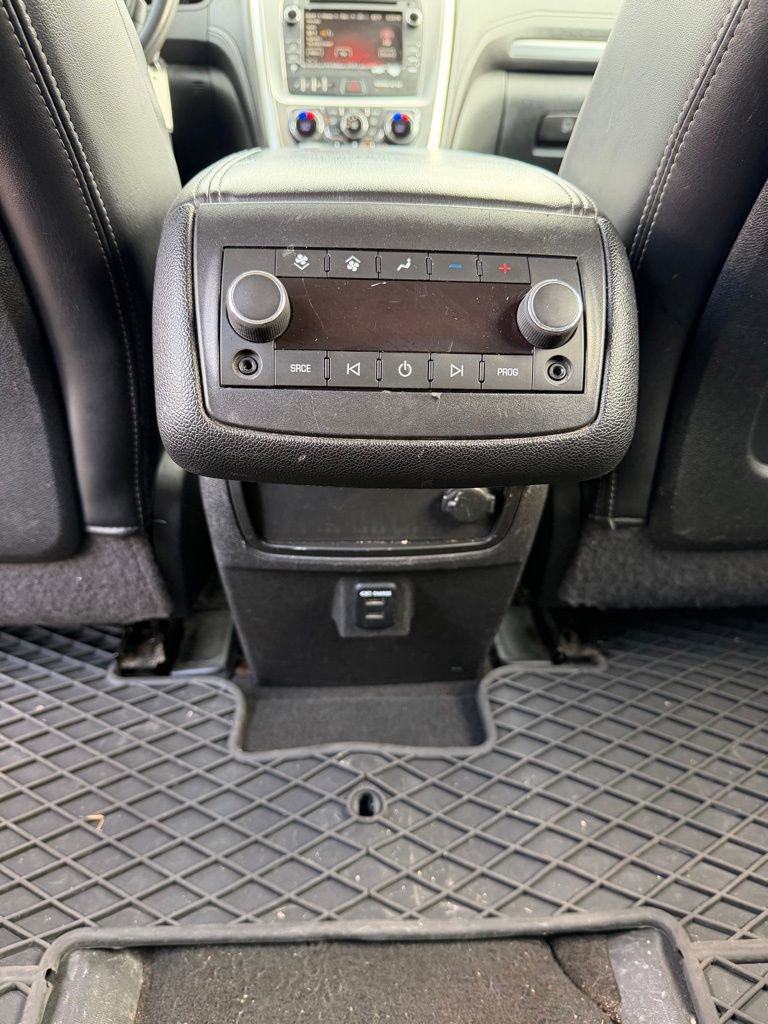 Used 2014 GMC Acadia SLT image 10