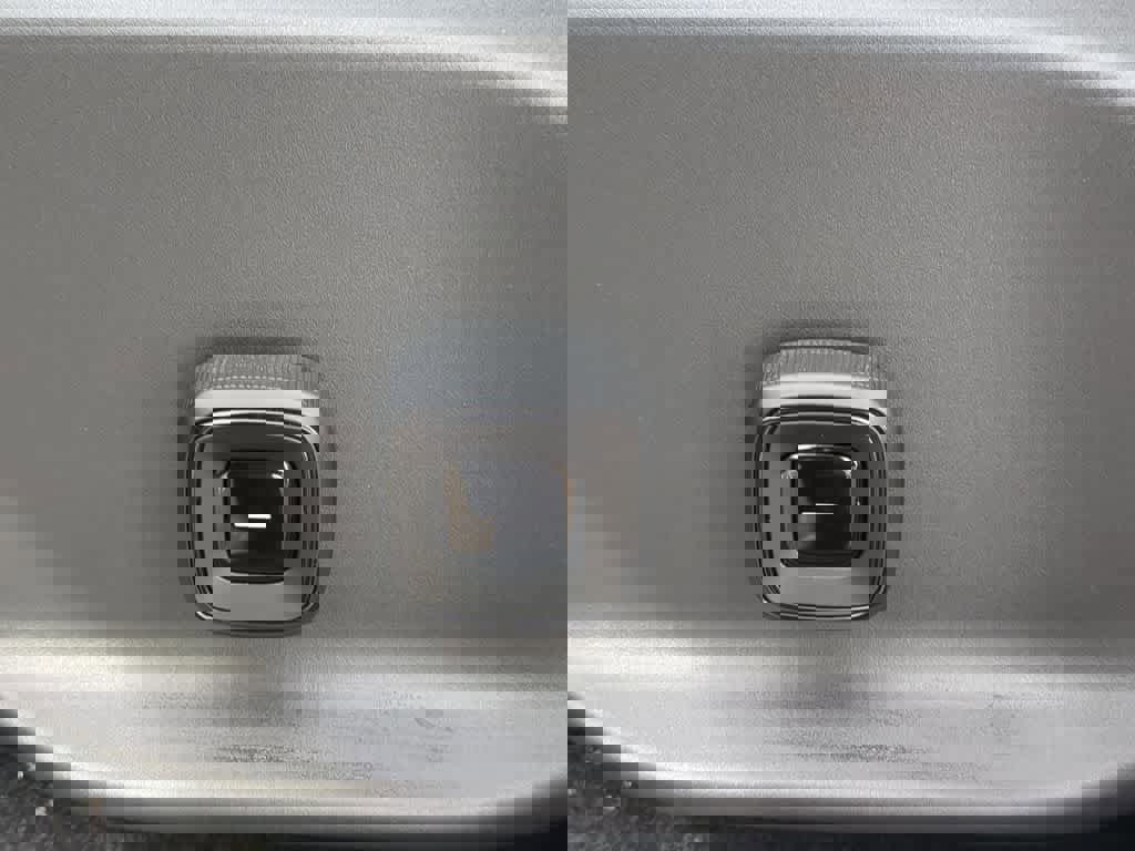 Certified 2026 Volvo EX30 Cross Country Ultra w/ Protection Package Premier image 16