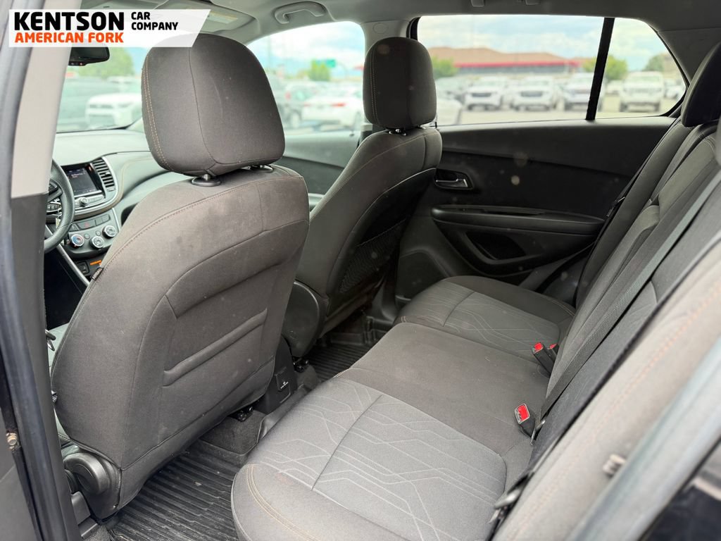 Used 2020 Chevrolet Trax LT AWD/4WD image 28