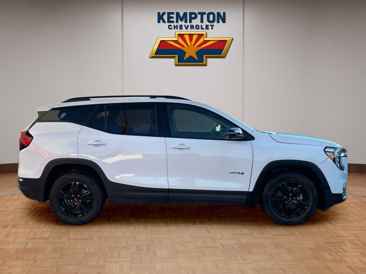 Used 2024 GMC Terrain AT4 image 7