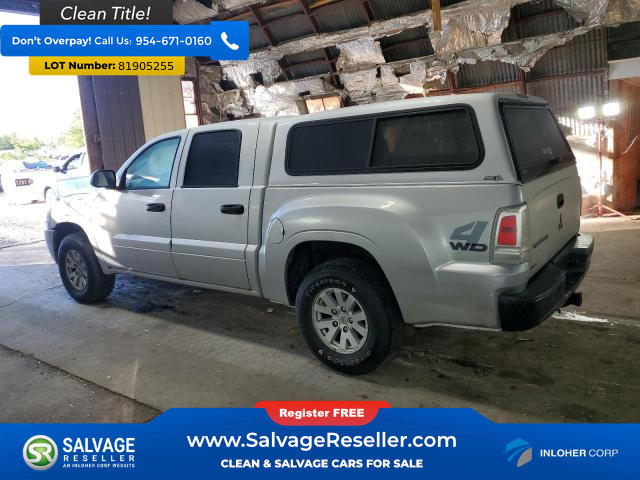 Used 2006 Mitsubishi Raider LS image 3