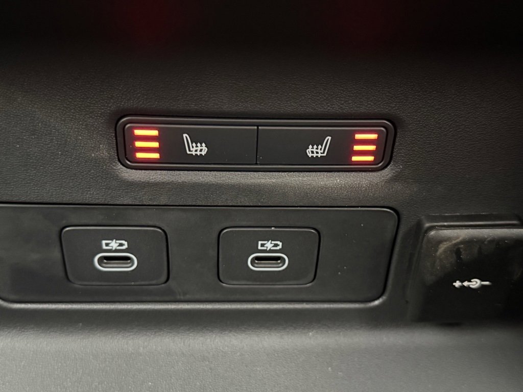 New 2025 Land Rover Range Rover Velar Dynamic SE image 37