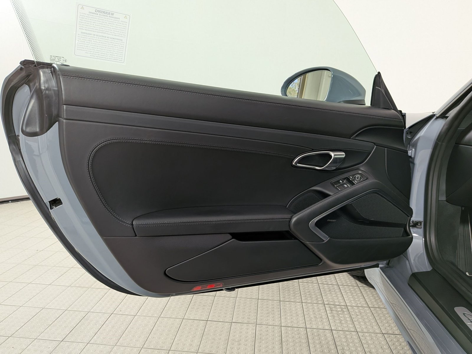 Certified 2024 Porsche 718 Cayman S RWD image 14