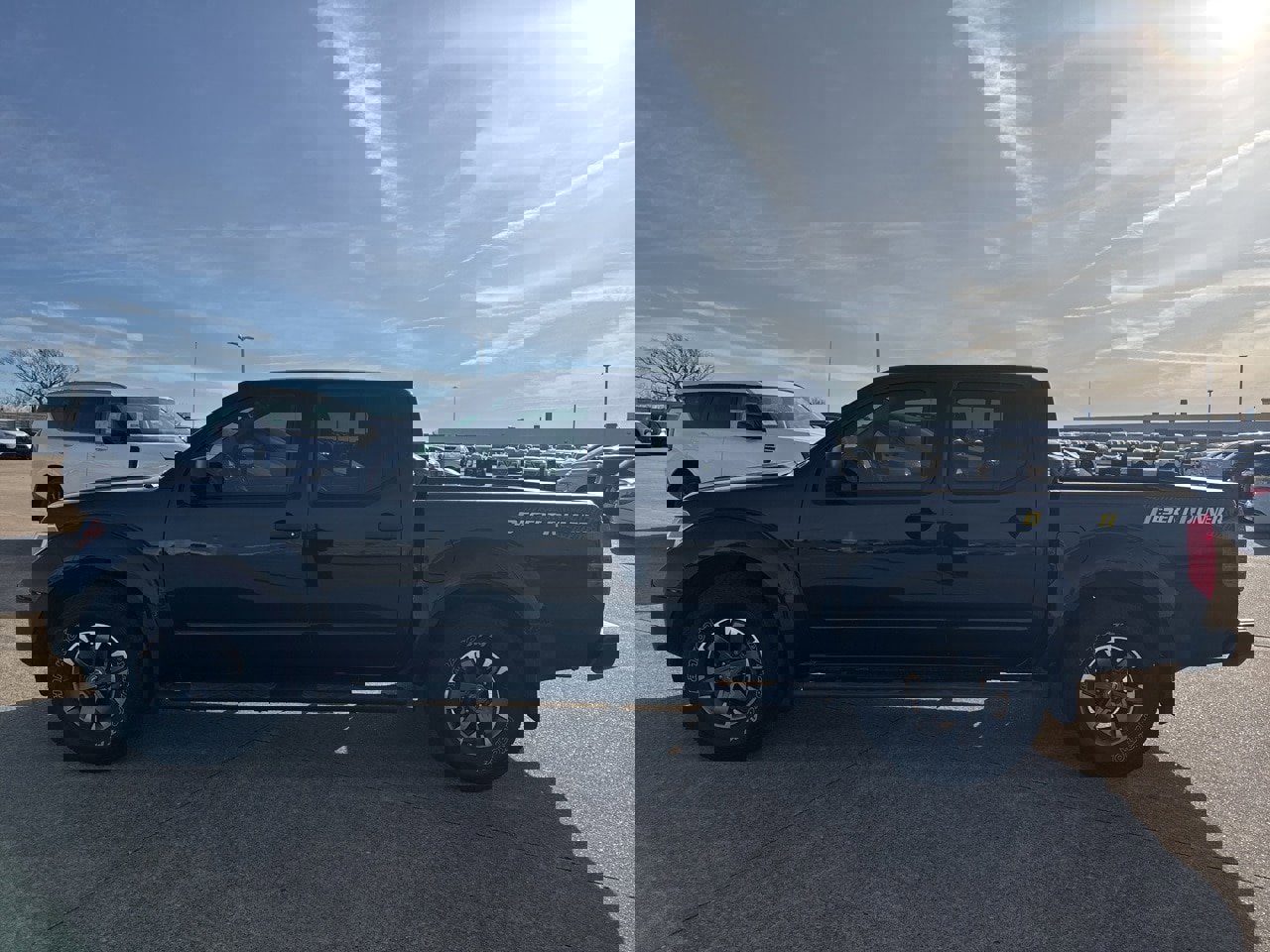 Used 2019 Nissan Frontier Desert Runner image 4