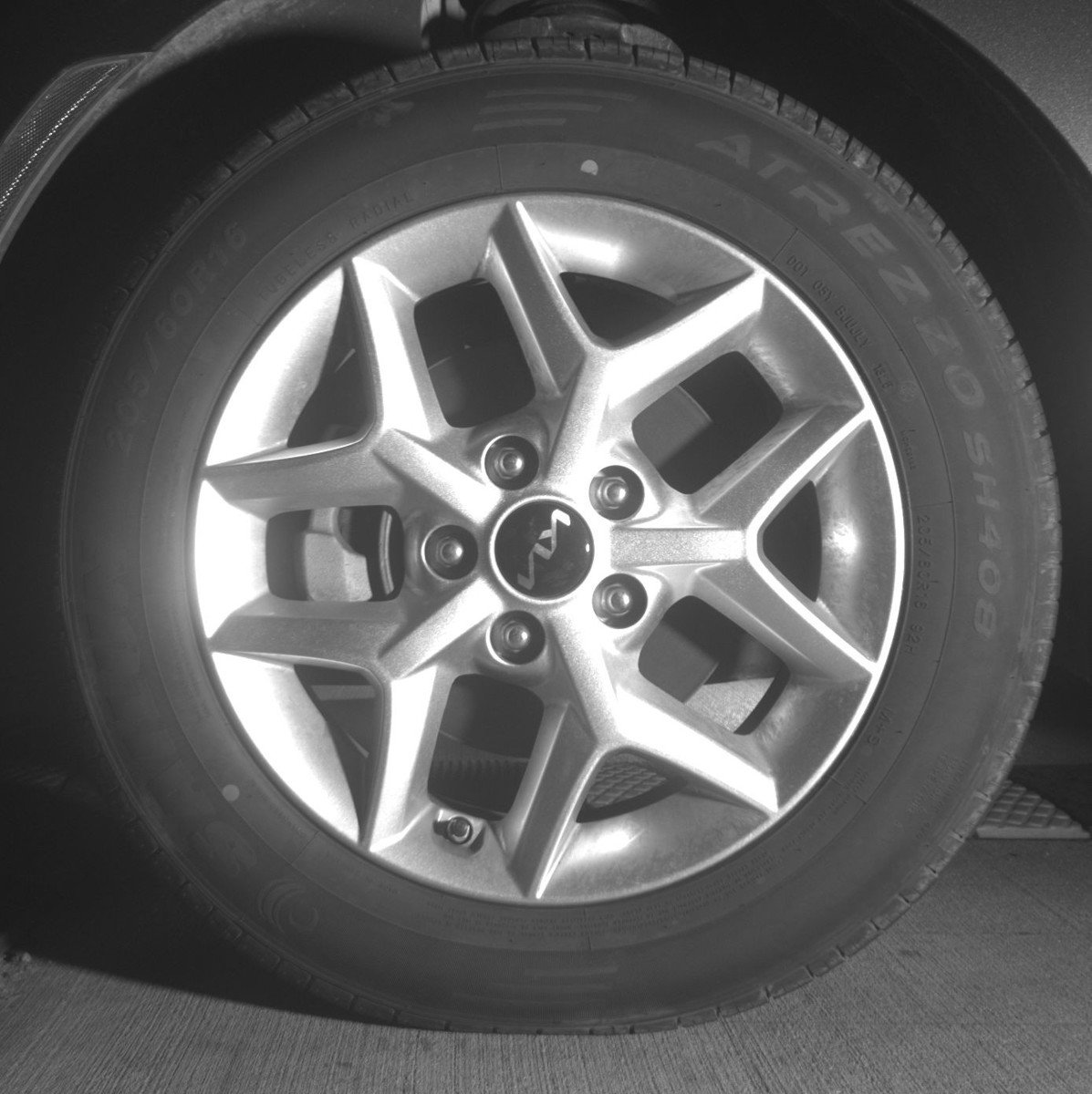 Used 2025 Kia Soul LX w/ LX Technology Package FWD image 12