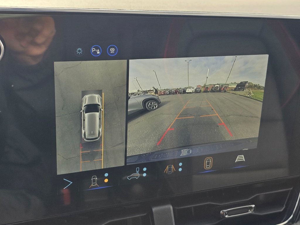 New 2027 Chevrolet Equinox RS w/ Safety and Technology Package AWD/4WD image 25