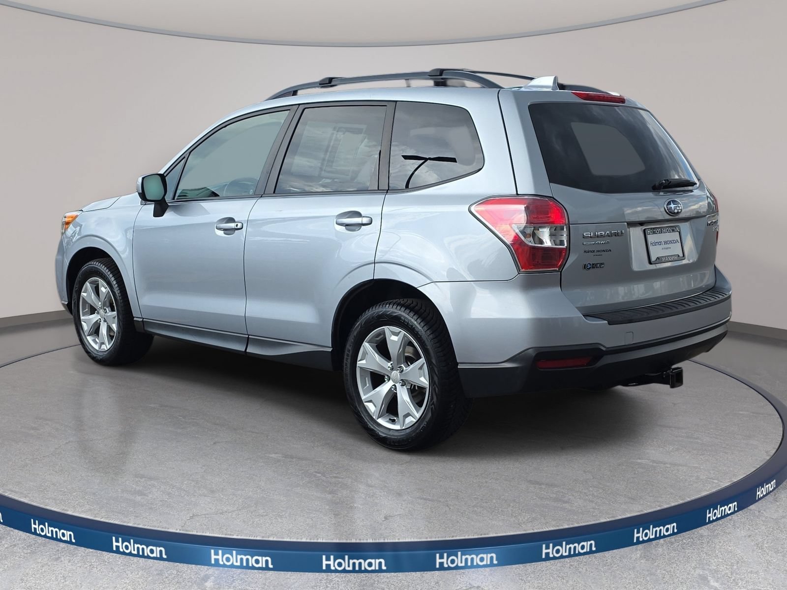 Used 2016 Subaru Forester 2.5i Premium w/ All-Weather Package AWD/4WD image 8