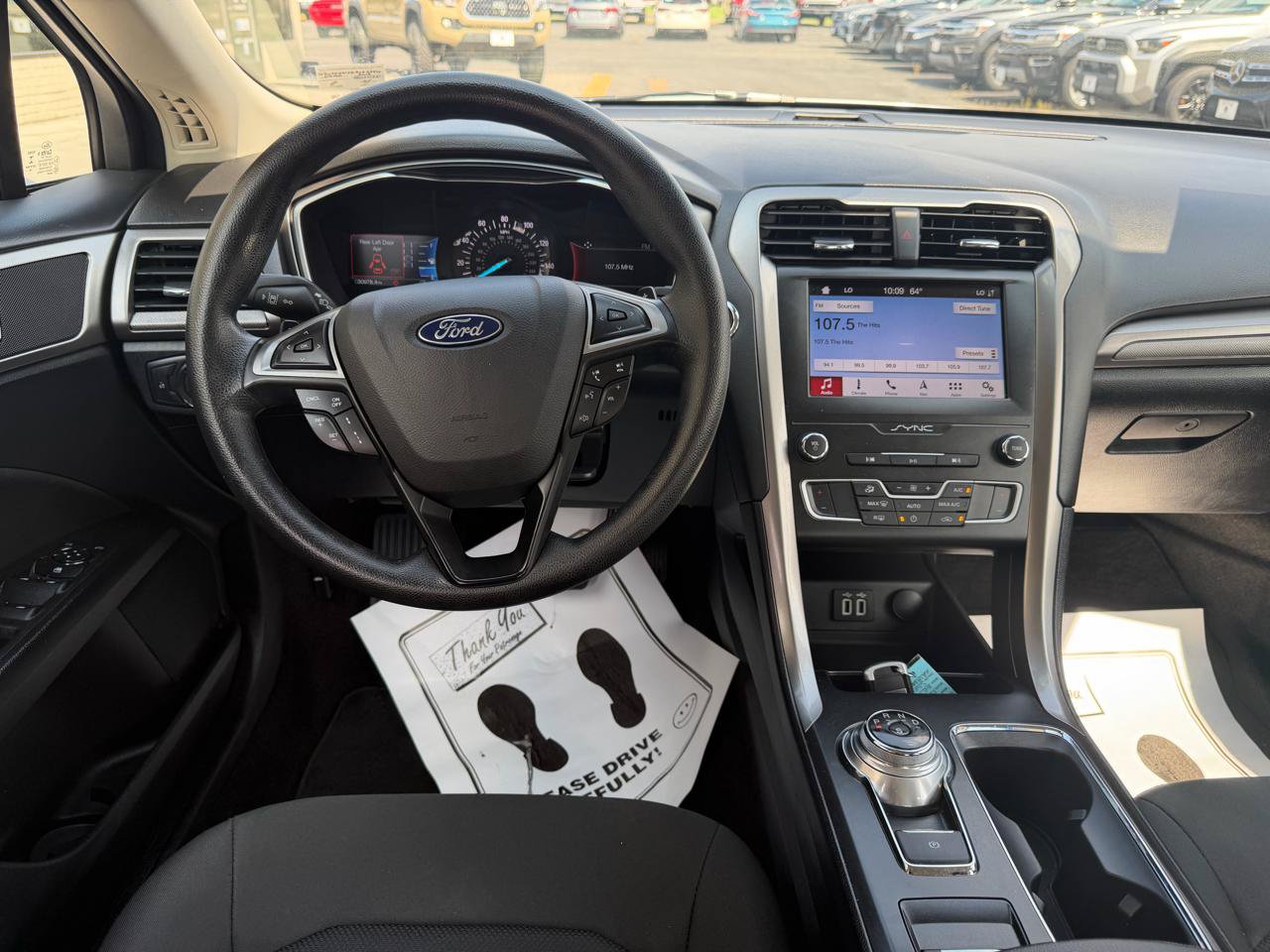 Used 2019 Ford Fusion SE FWD image 11