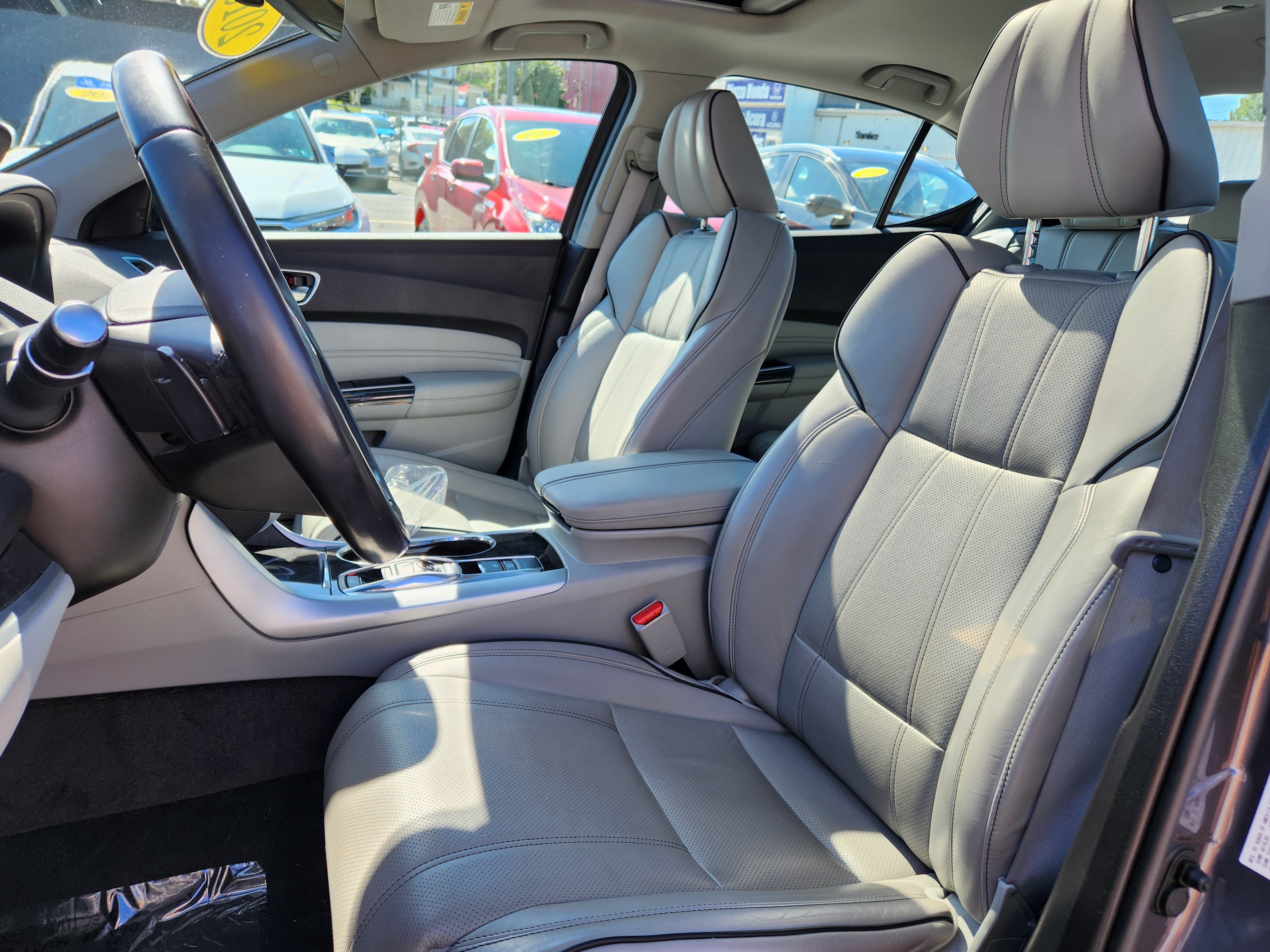 Certified 2018 Acura TLX w/ Technology Package FWD image 10
