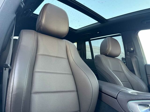 Used 2021 Mercedes-Benz GLS 450 4MATIC image 22