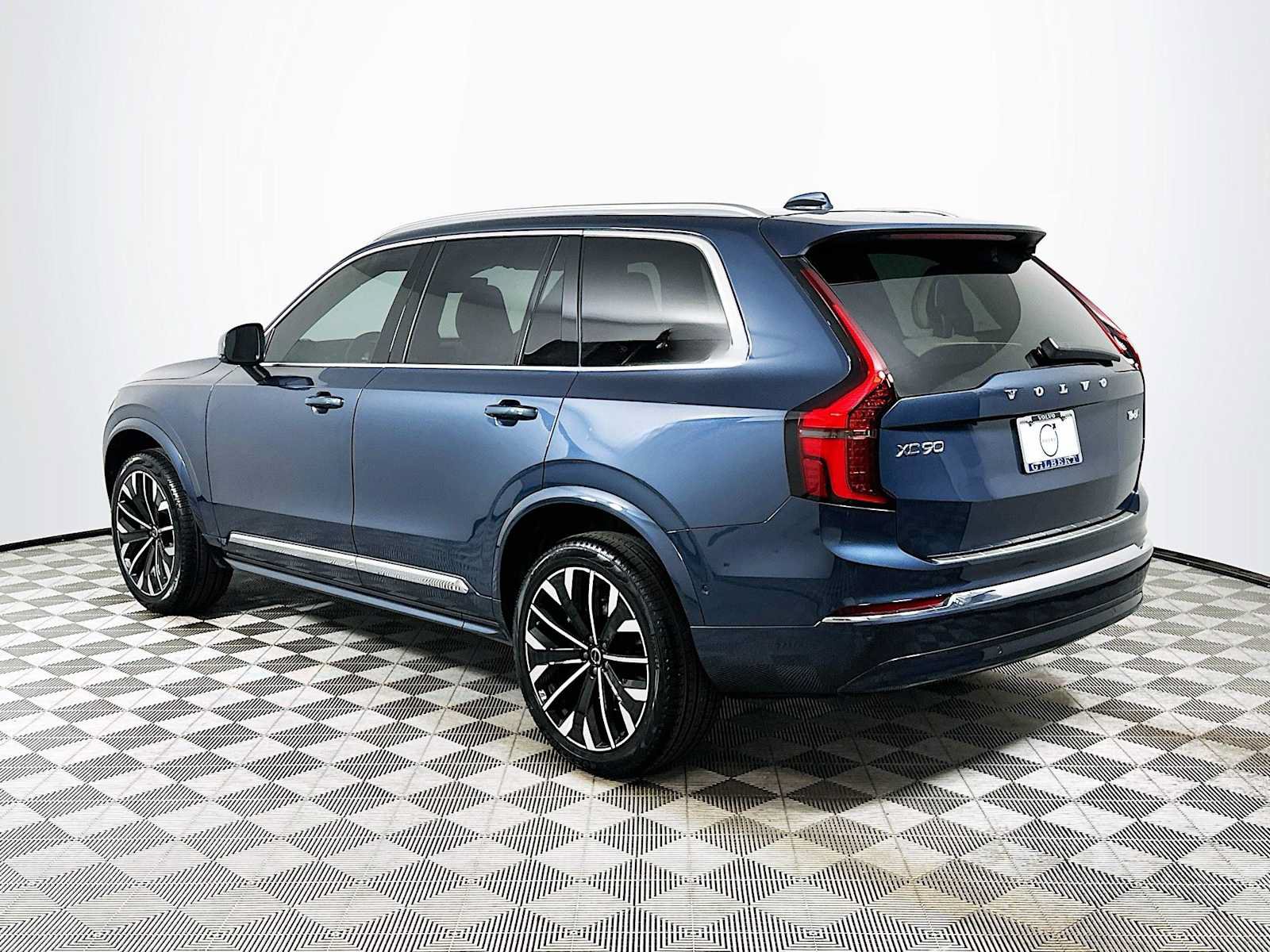 New 2026 Volvo XC90 B6 Plus w/ Protection Package Premier AWD/4WD image 5