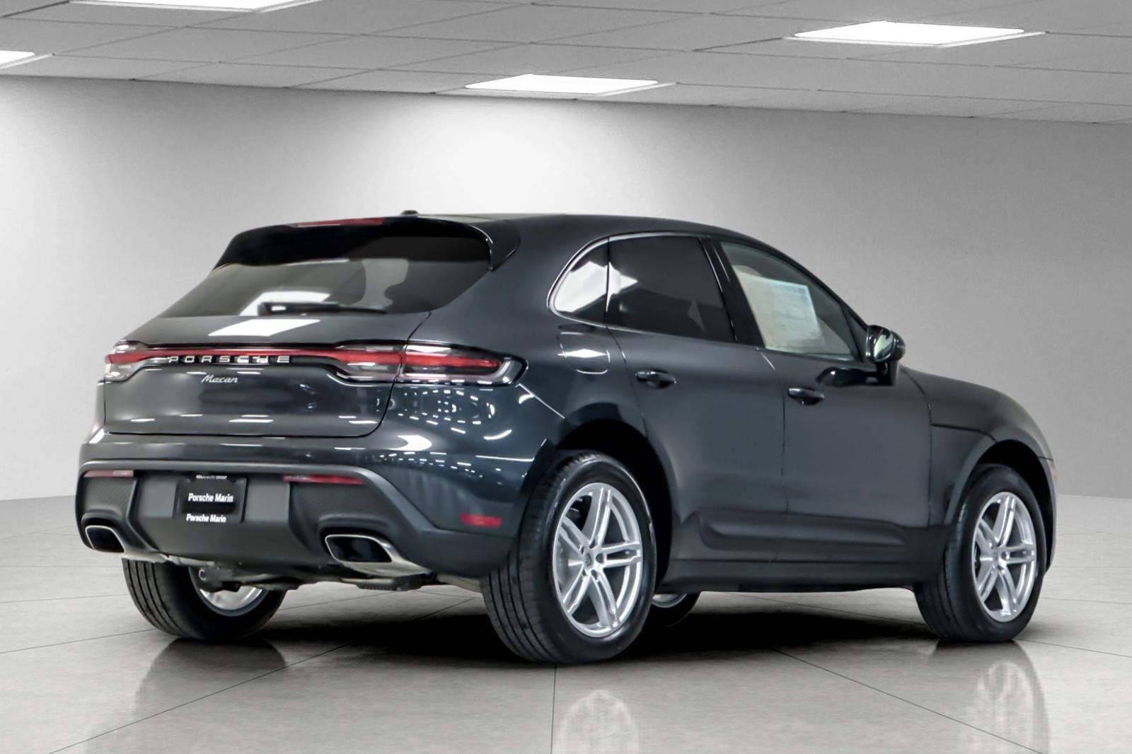 Used 2025 Porsche Macan image 8