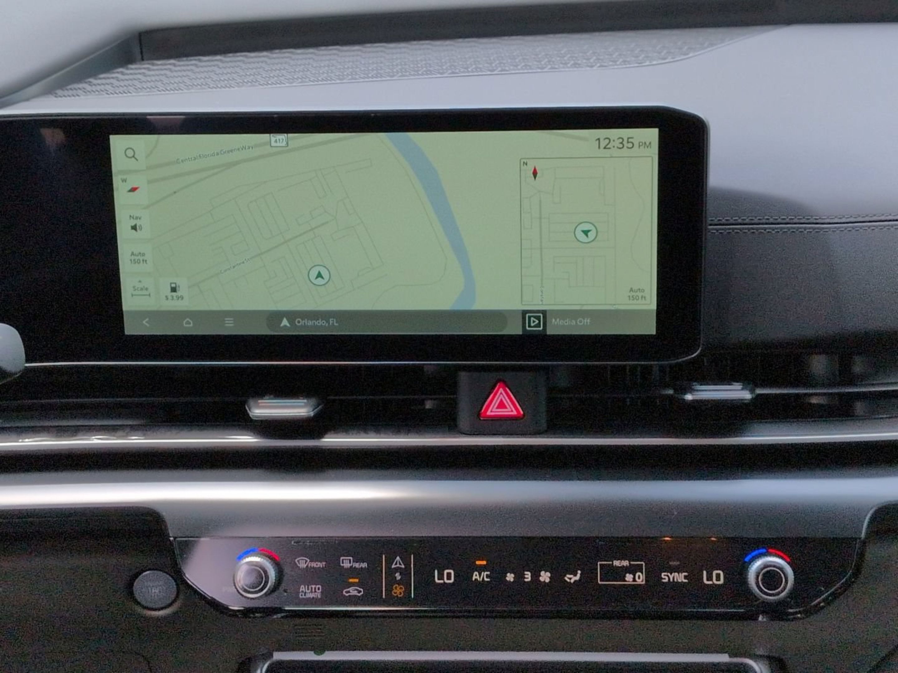 New 2027 Kia Carnival LX FWD image 21