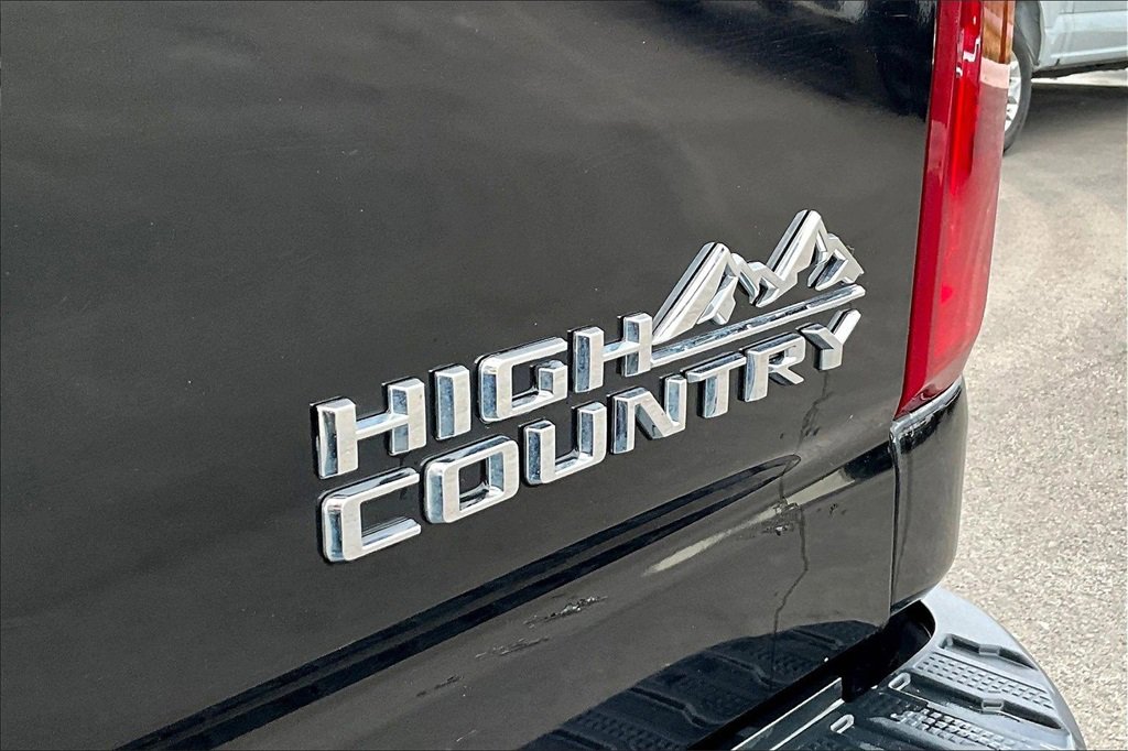 Used 2020 Chevrolet Silverado 3500 High Country w/ Z71 Off-Road Package image 8