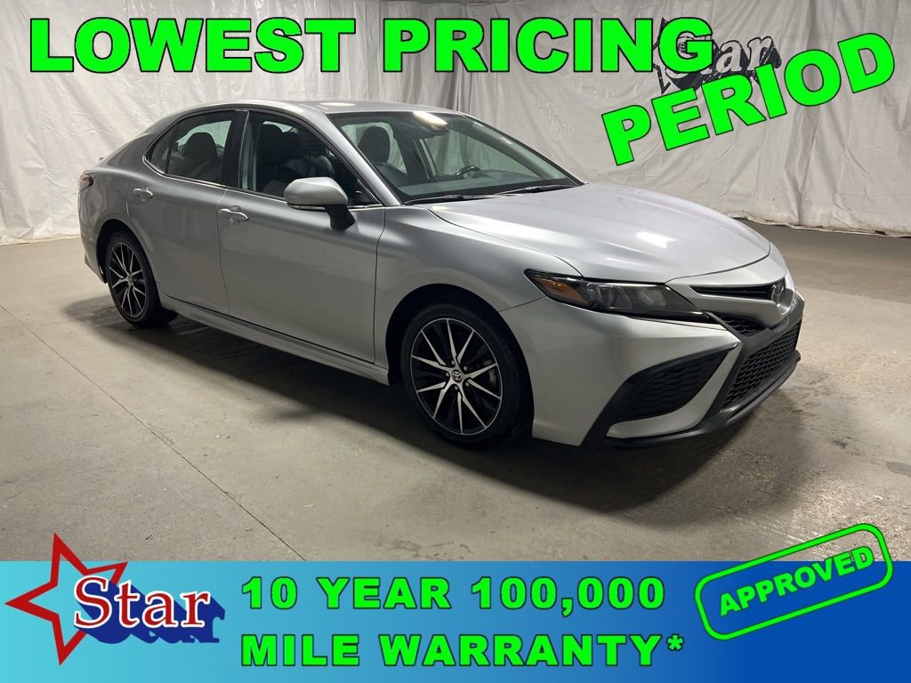 Used 2024 Toyota Camry SE image 1