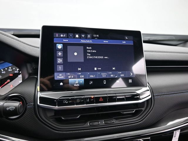 New 2026 Jeep Compass Latitude image 26