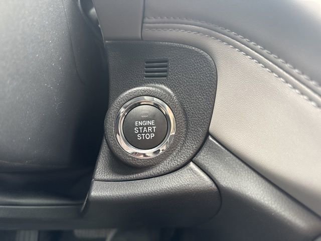 Used 2025 Subaru Outback Limited AWD/4WD image 17