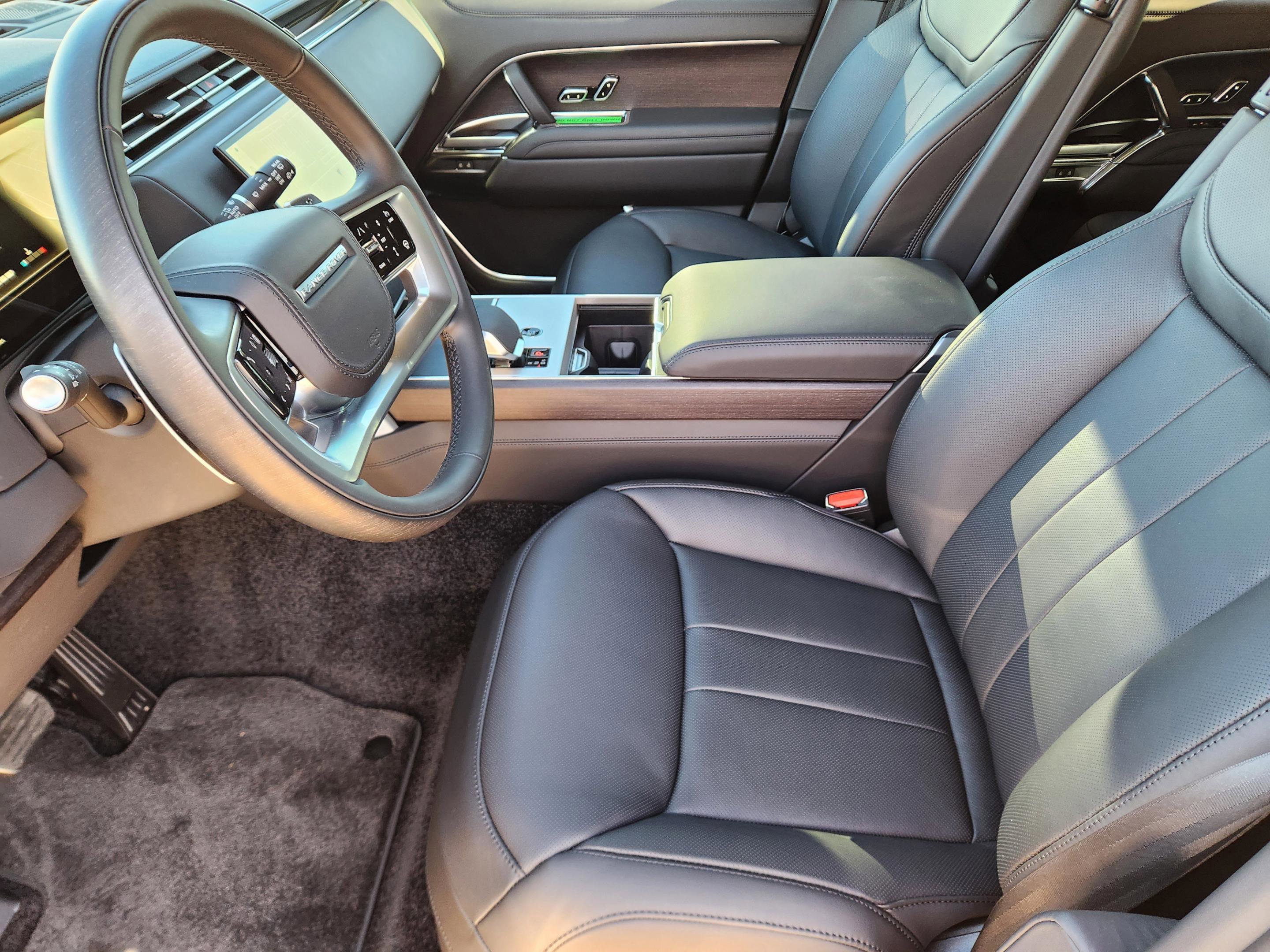 New 2026 Land Rover Range Rover Long Wheelbase Autobiography image 8