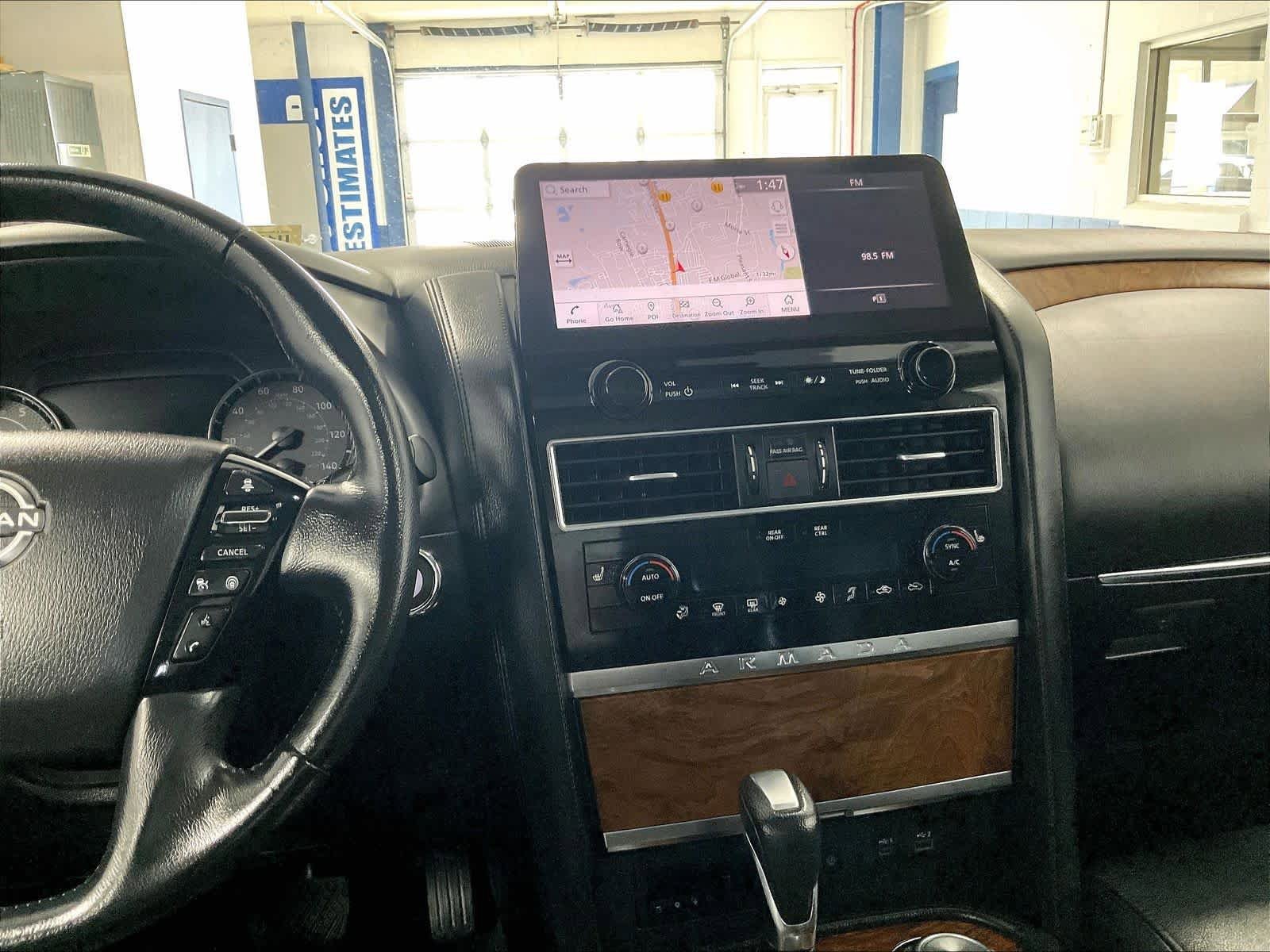 Used 2024 Nissan Armada SL image 18