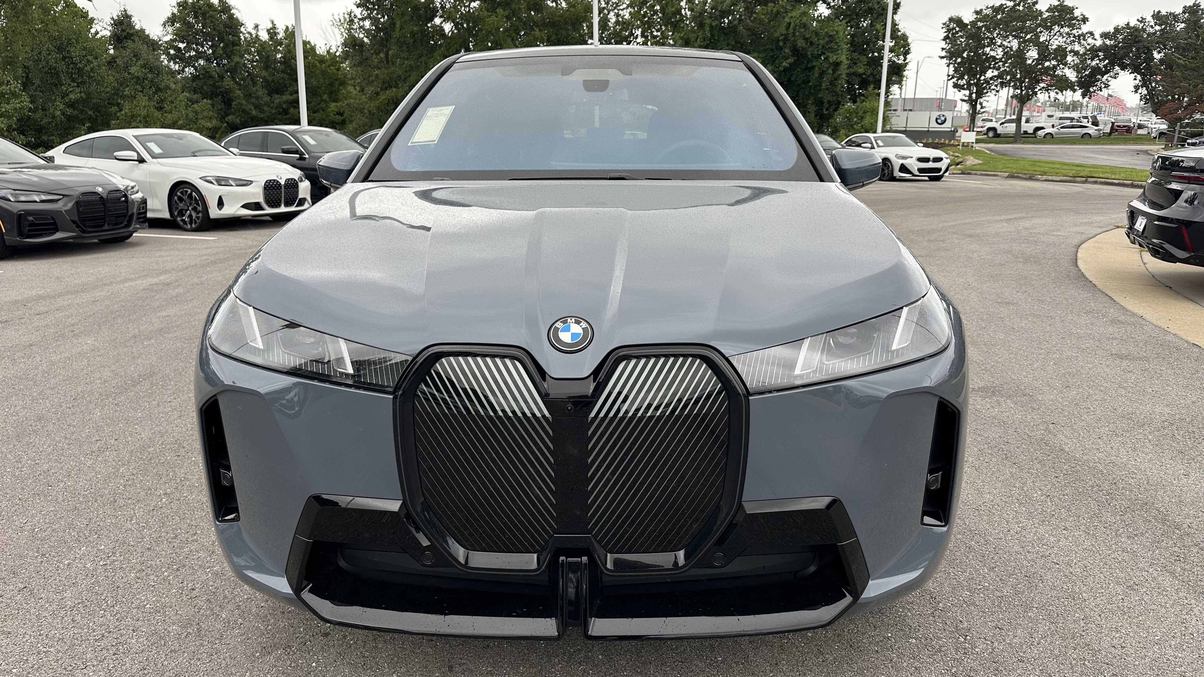 New 2026 BMW iX xDrive45 w/ M Sport Package image 3
