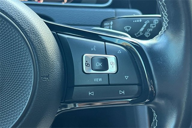 Used 2019 Volkswagen Golf R 4-Door image 29