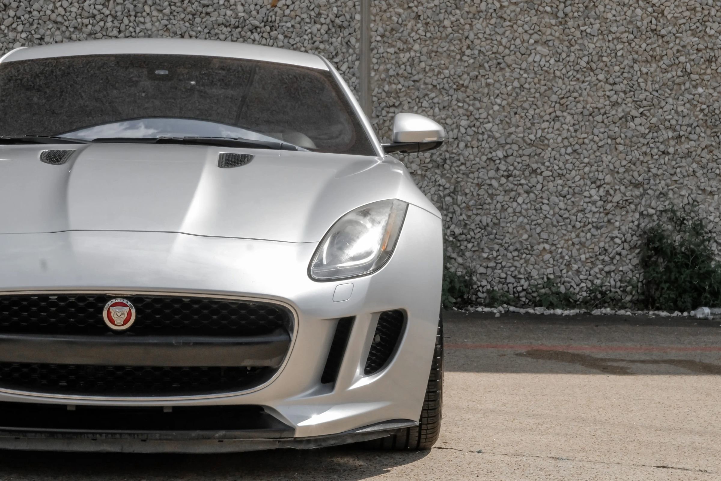 Used 2017 Jaguar F-TYPE Coupe image 37