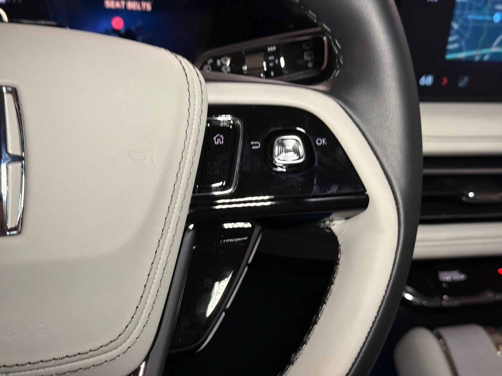 New 2027 Lincoln Aviator AWD image 21