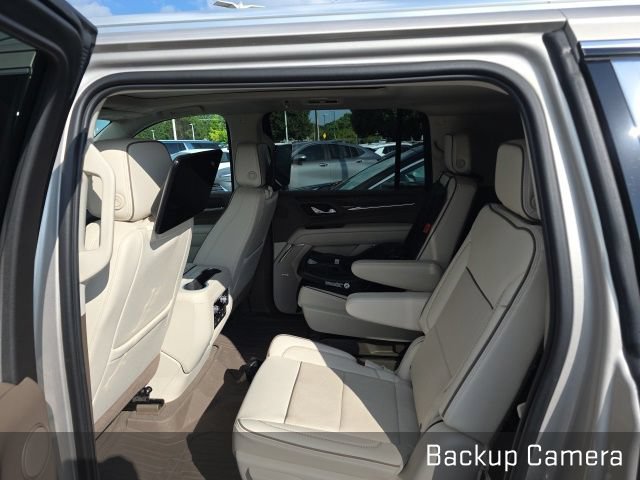 Used 2023 GMC Yukon XL Denali AWD/4WD image 10