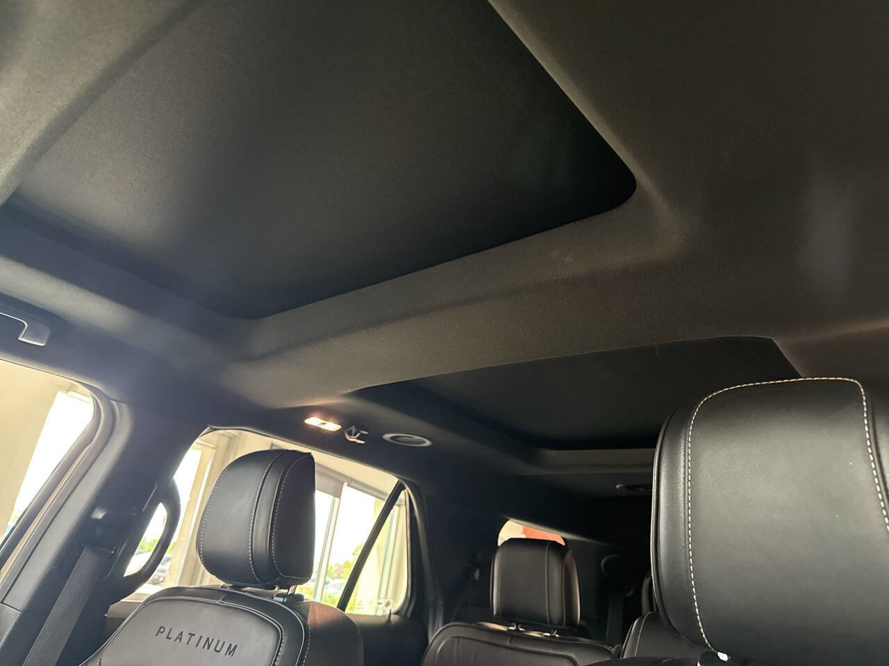 Used 2018 Ford Explorer Platinum AWD/4WD image 29