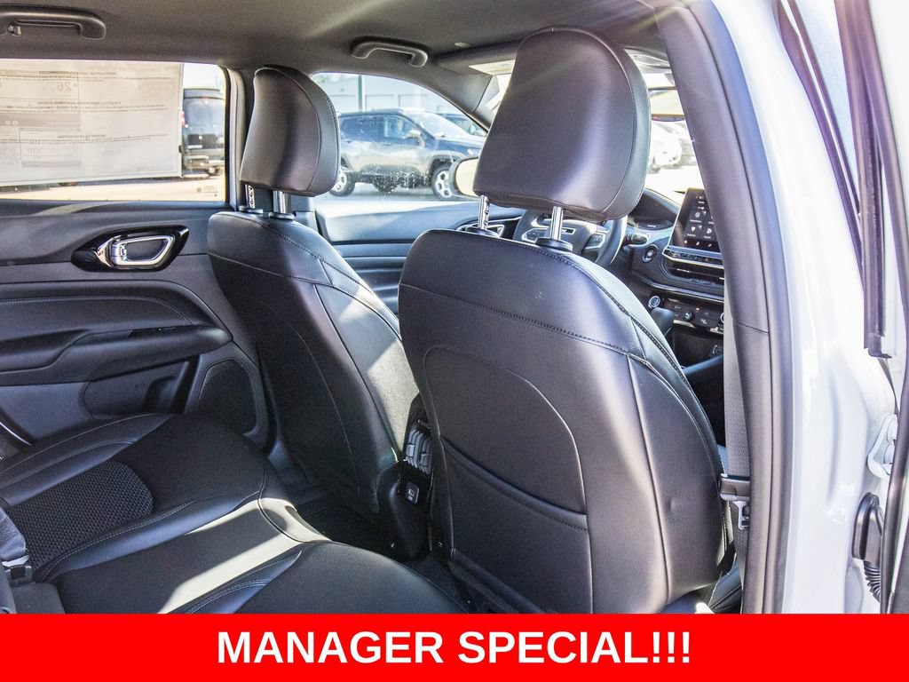 New 2026 Jeep Compass Latitude AWD/4WD image 18