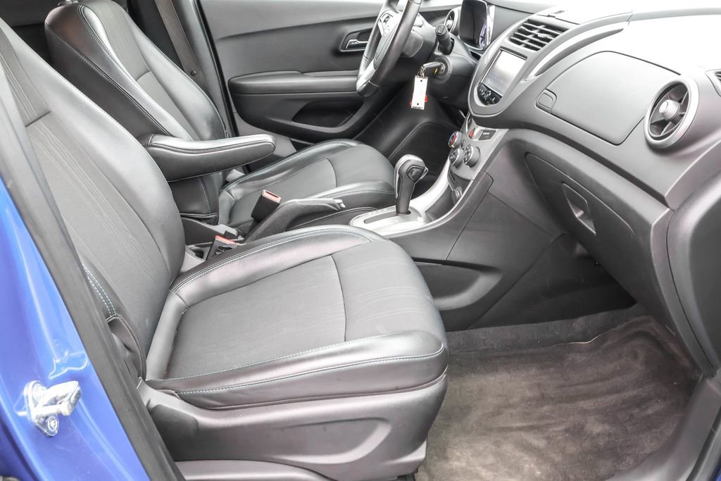 Used 2015 Chevrolet Trax LT w/ LT Plus Package AWD/4WD image 36