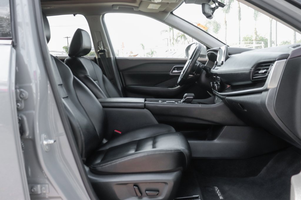 Used 2021 Nissan Rogue SL image 40