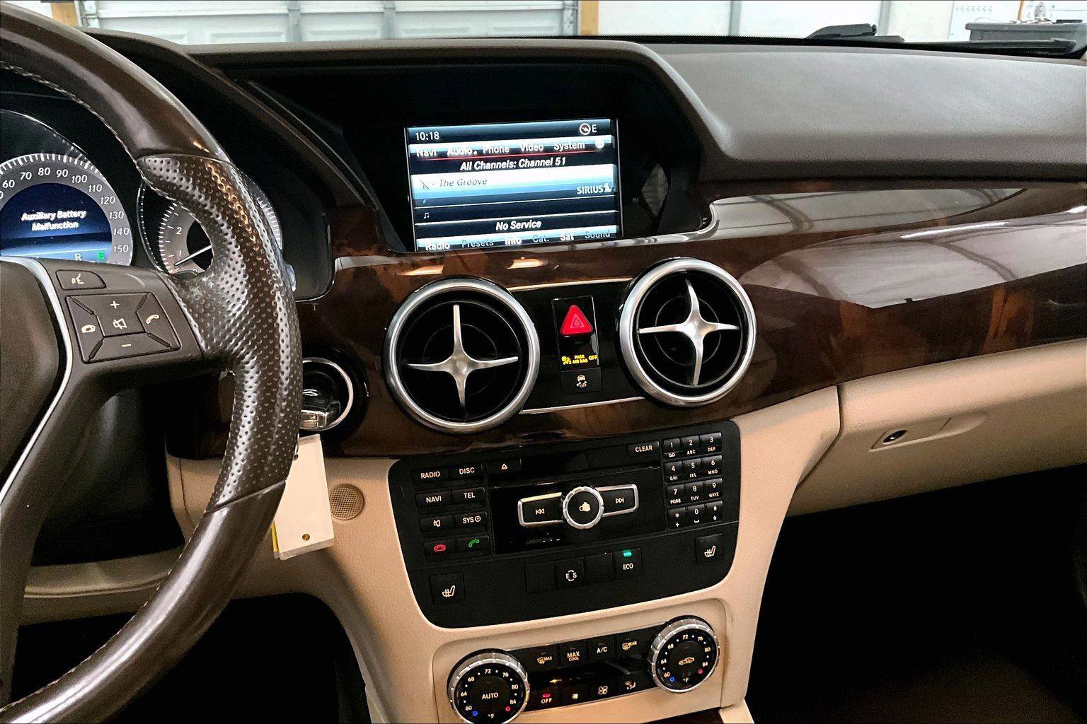 Used 2015 Mercedes-Benz GLK 350 4MATIC image 7