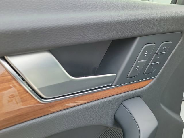 Used 2022 Audi Q5 2.0T Prestige w/ Prestige Package image 21