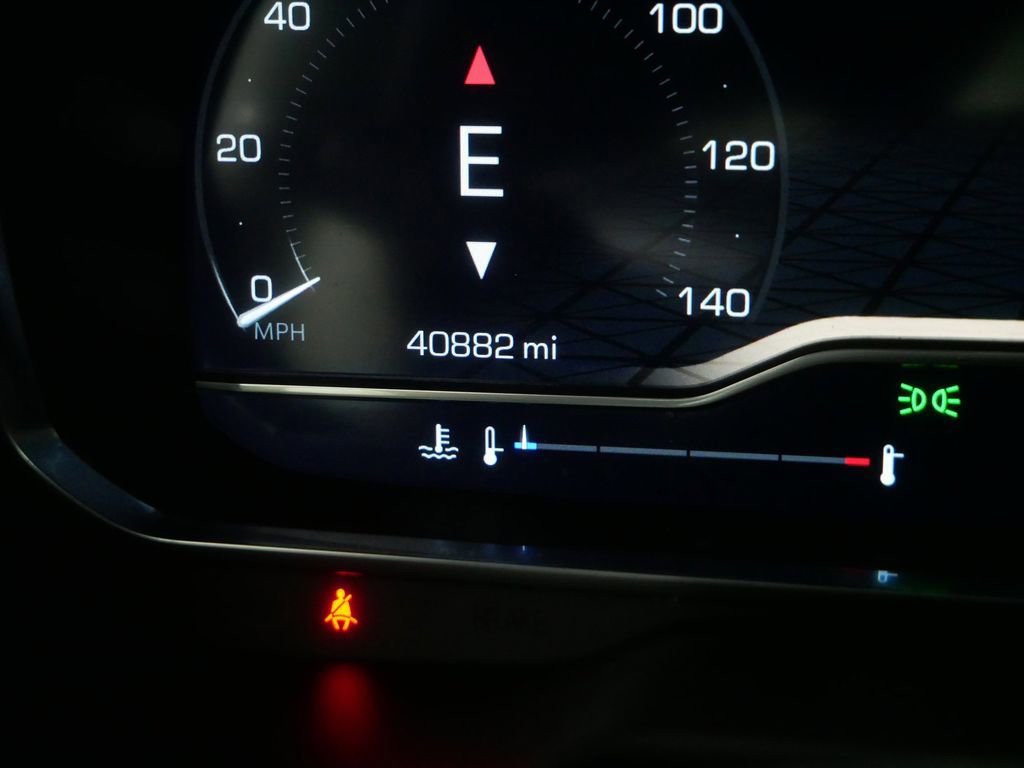 Used 2023 GMC Yukon SLT image 34