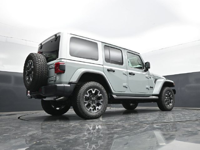 New 2026 Jeep Wrangler Unlimited Sahara w/ Whitecap Package AWD/4WD image 63