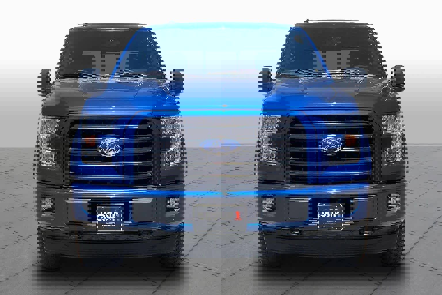 Used 2017 Ford F150 XLT w/ Equipment Group 302A Luxury AWD/4WD image 4