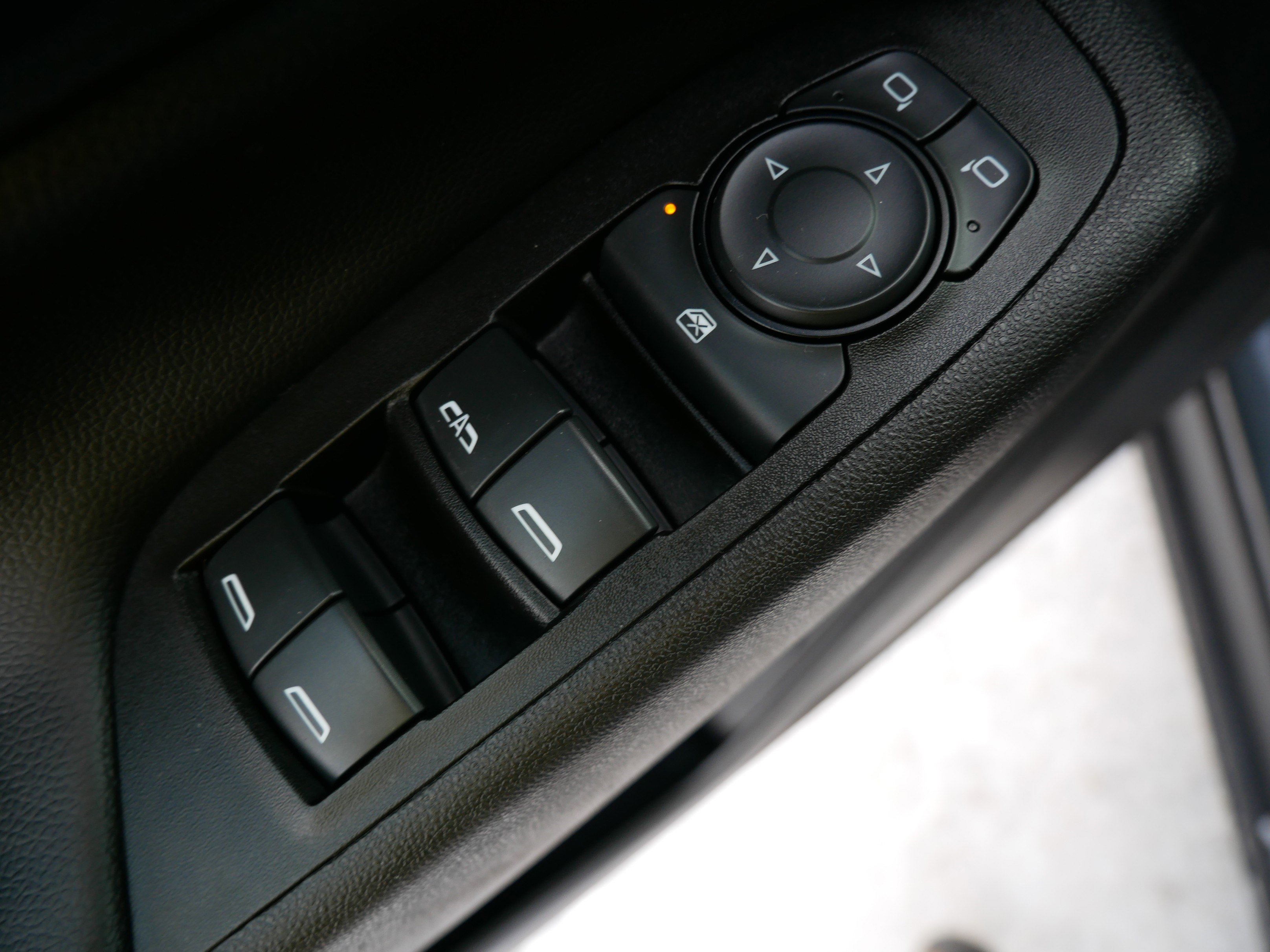 Used 2020 Chevrolet Equinox LT image 19