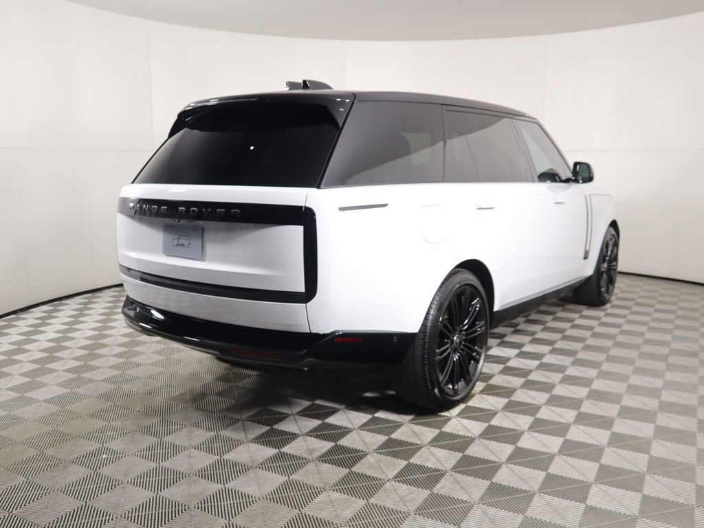 New 2025 Land Rover Range Rover Long Wheelbase SE image 5